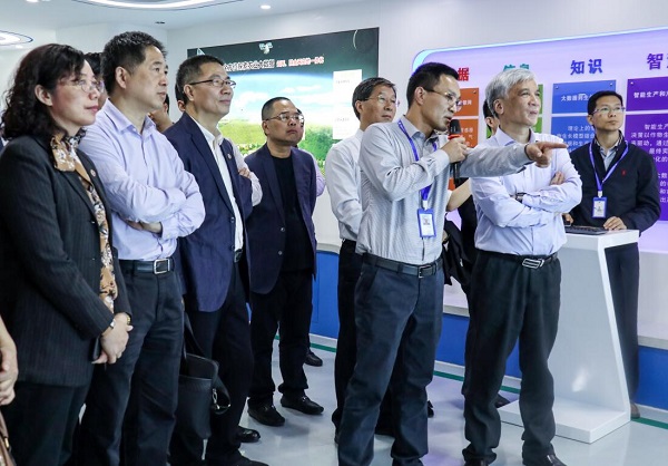 全国人大常委会副委员长丁仲礼莅临樱桃APP免费下载考察调研 全国人大常委会副委员长丁仲礼莅临樱桃APP免费下载考察调研
