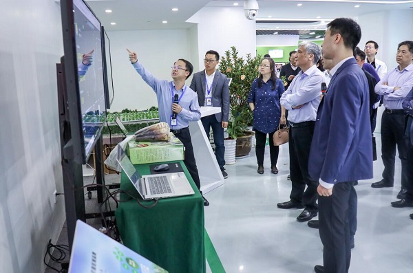全国人大常委会副委员长丁仲礼莅临樱桃APP免费下载考察调研 全国人大常委会副委员长丁仲礼莅临樱桃APP免费下载考察调研