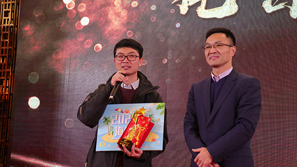 樱桃APP免费下载先进团队与个人的颁奖瞬间(部分) 樱桃APP免费下载先进团队与个人的颁奖瞬间(部分)