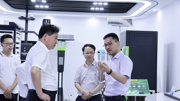 浙江省农业农村厅副厅长唐冬寿一行莅临樱桃APP免费下载调研3 浙江省农业农村厅副厅长唐冬寿一行莅临樱桃APP免费下载调研3